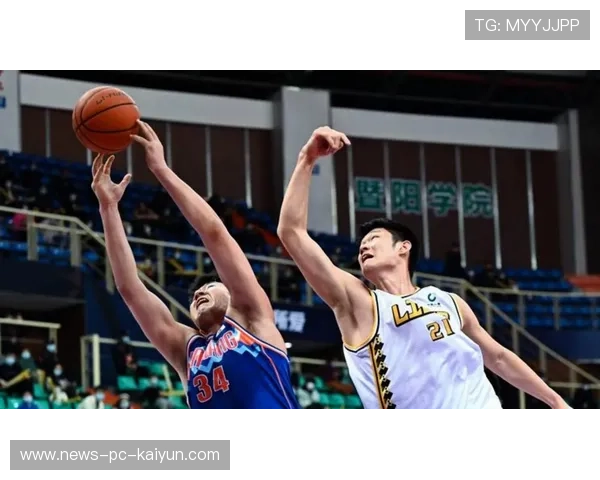 广厦快攻连得8分，北京防线崩溃